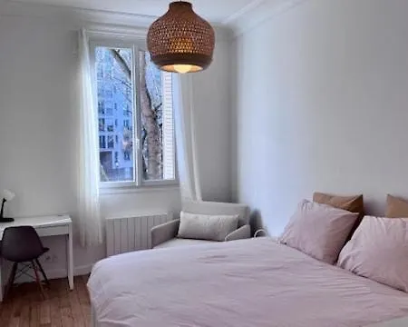 Stylish With Canal Saint-martin View *