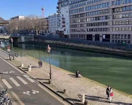 Stylish With Canal Saint-martin View